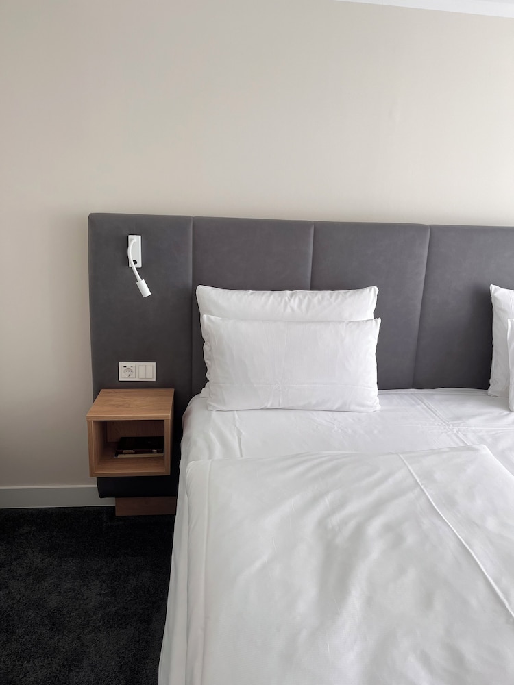Deluxe Double Room, Park View photo 3