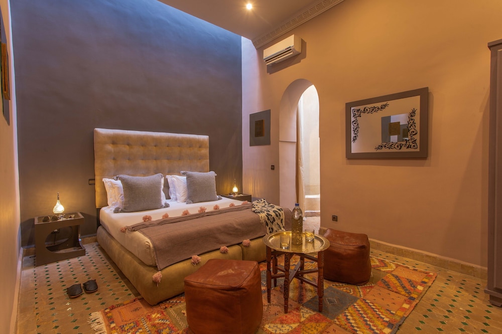 Exclusive House, Multiple Bedrooms, Pool View