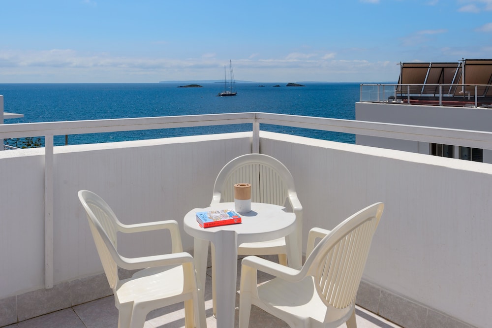 Apartment, 1 Bedroom, Sea View - Photo 4