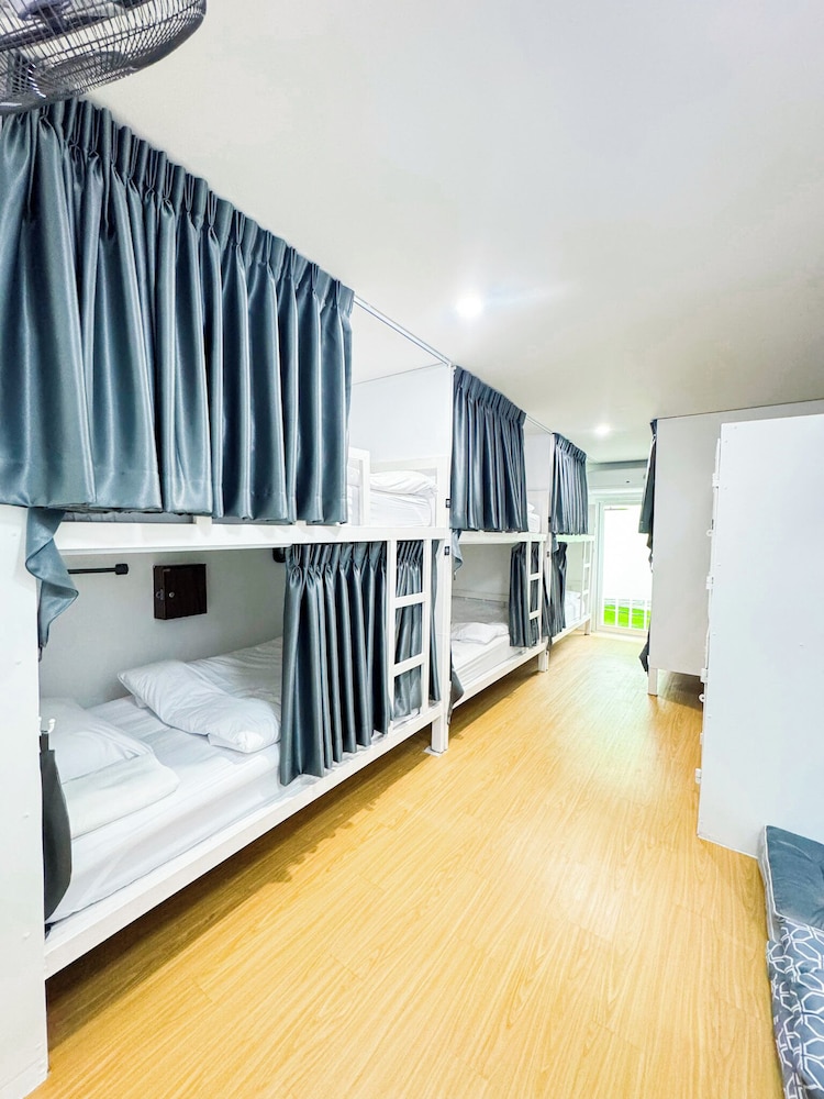 Basic Shared Dormitory, Women only photo 2
