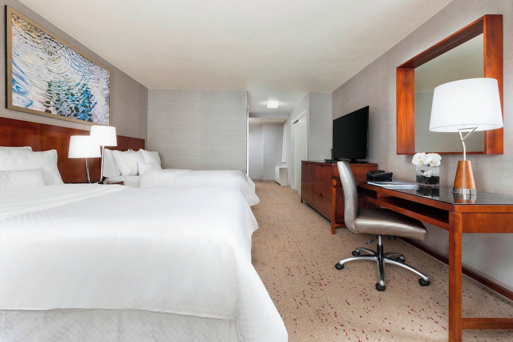 Deluxe Room, 2 Double Beds, City View - Photo 2