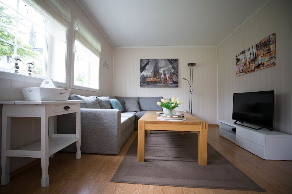 Superior Apartment, 1 Queen Bed with Sofa bed, Non Smoking, Garden View
