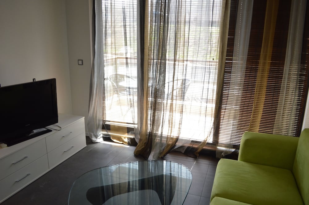 Apartment, Balcony