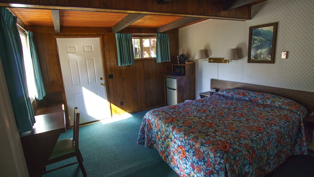 Classic Room, 1 Queen Bed, Non Smoking, Courtyard View photo 1