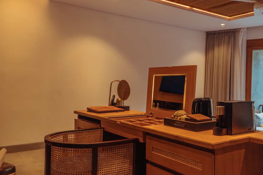 Grand Suite with Forest View - Photo 3