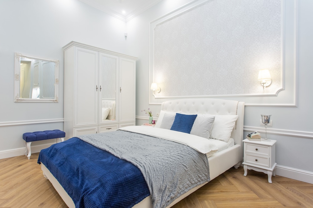 Royal Studio Suite - Photo 9