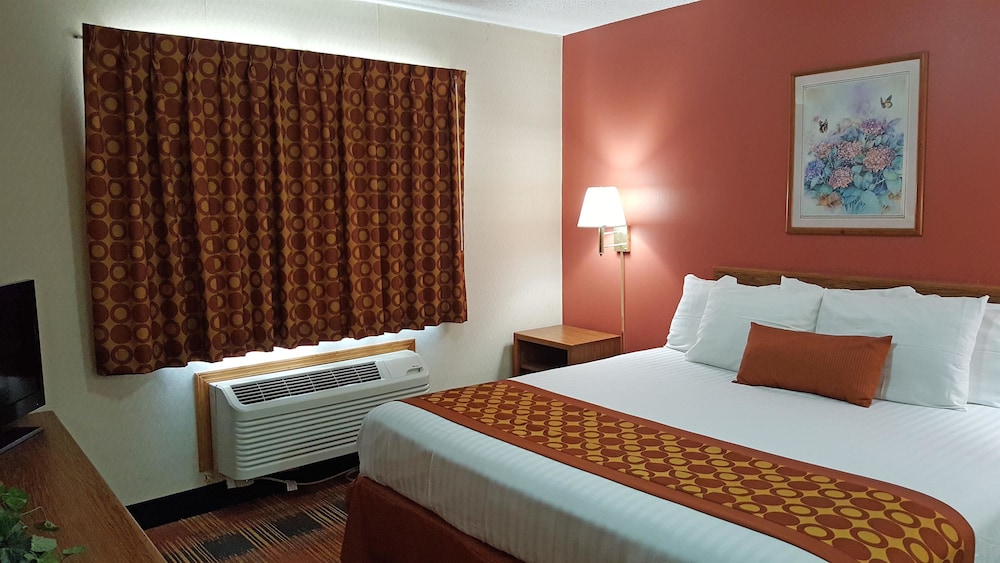 Suite, 1 King Bed, Non Smoking (Jacuzzi) - Photo 1