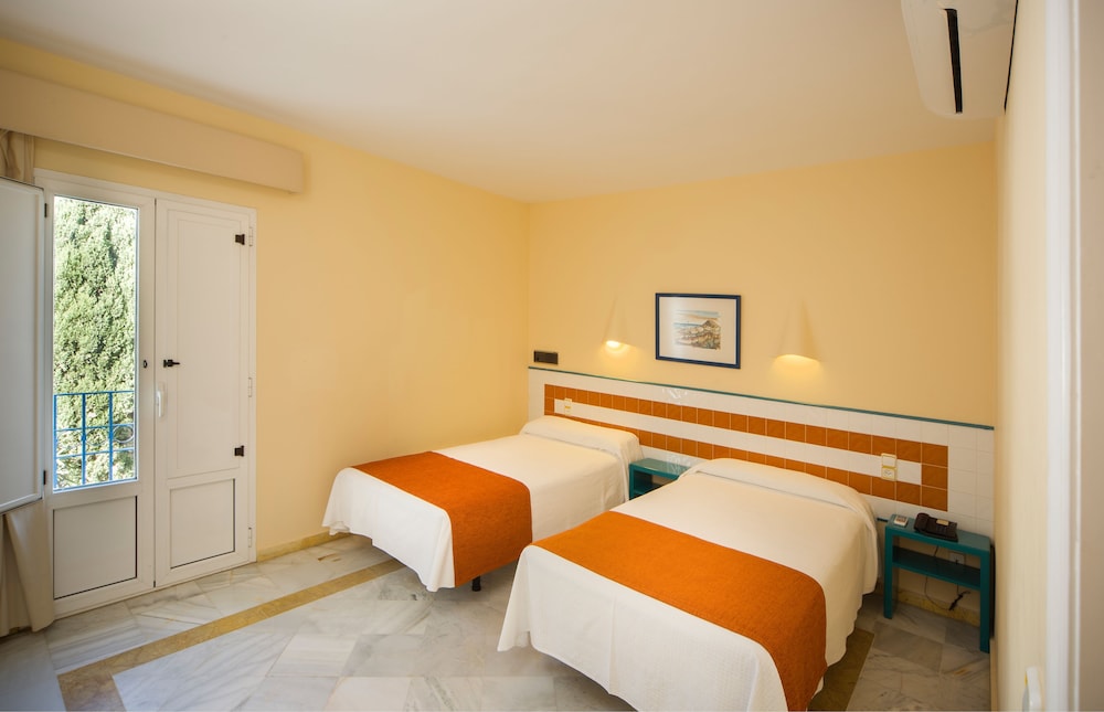 Triple Room (salón)
