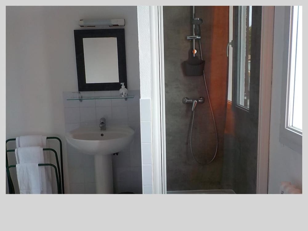 Triple Room, Private Bathroom photo 2