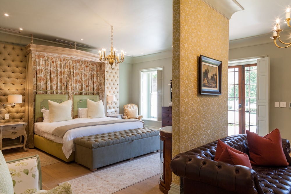 Junior Suite, 1 King Bed photo 1