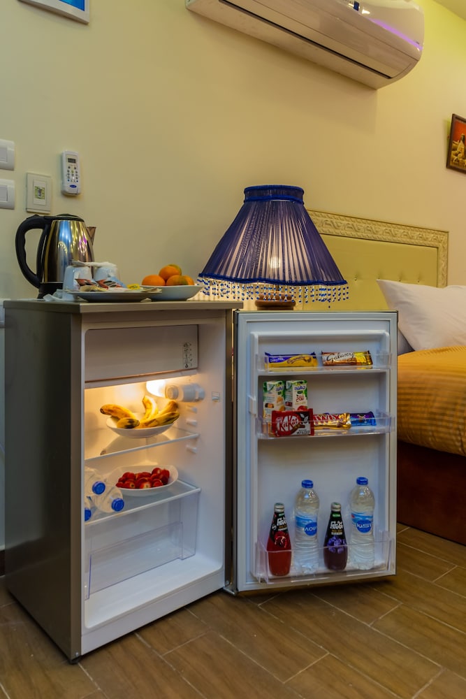 Deluxe Double or Twin Room (Pyramid View) photo 1