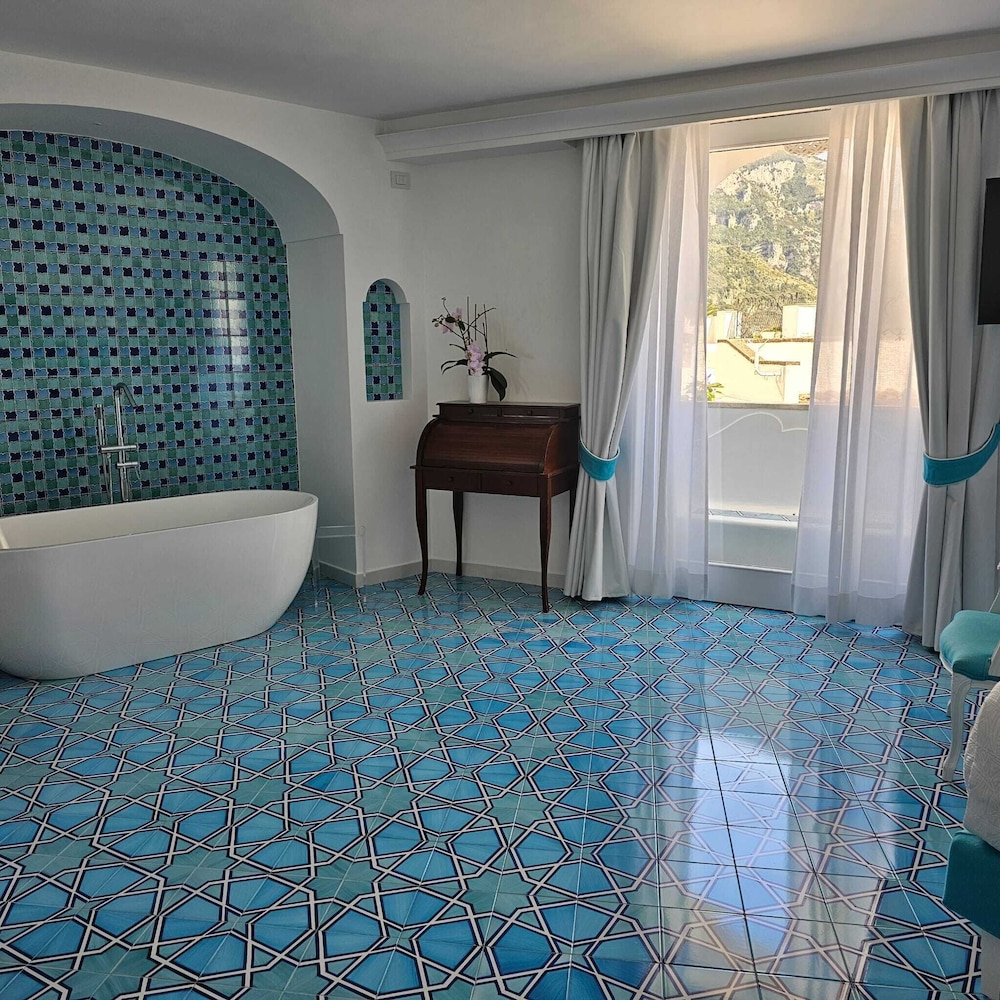 Charming Suite - Photo 4