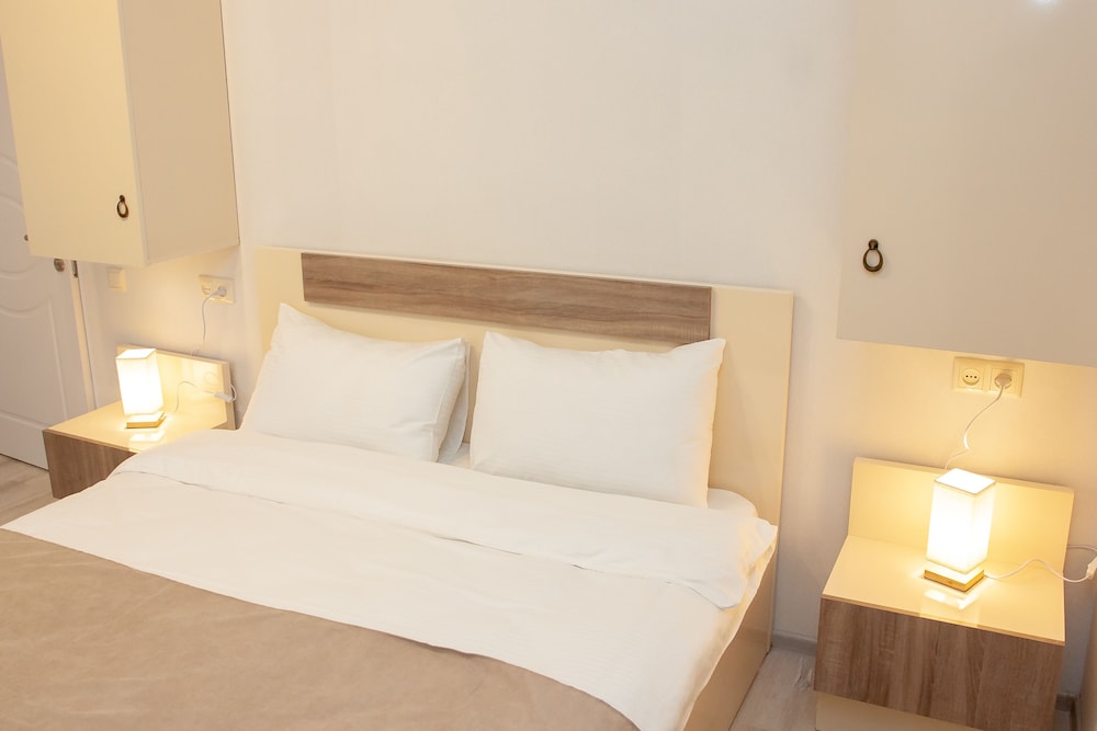 Deluxe Double Room, 1 Queen Bed photo 1