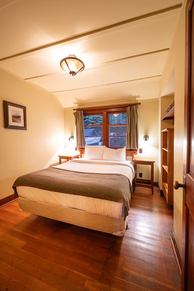 Royal Cabin, 2 Bedrooms, Kitchen photo 3