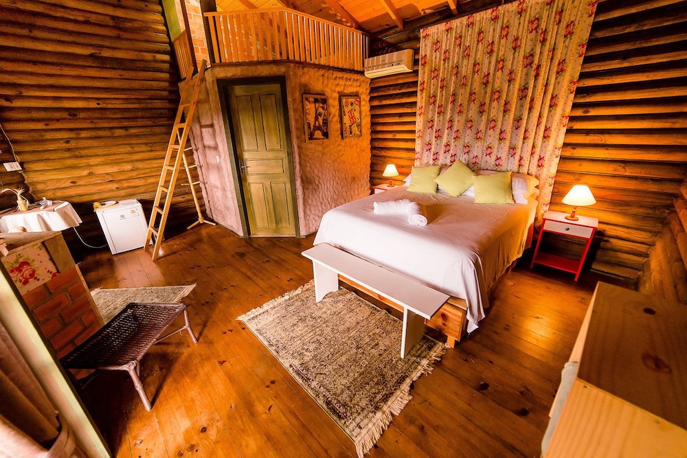 Classic Bungalow, 1 Queen Bed photo 1