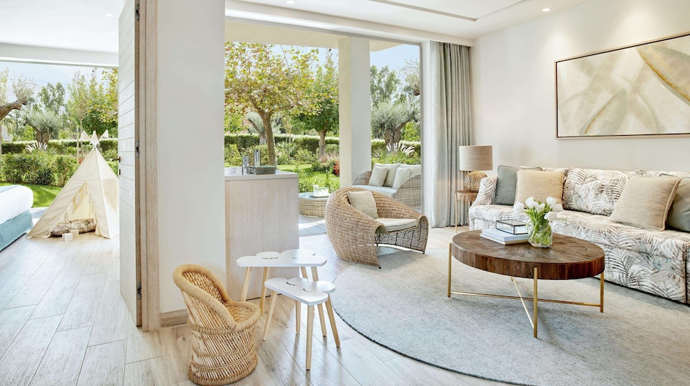 Suite, 1 Bedroom, Garden View (Private Garden)