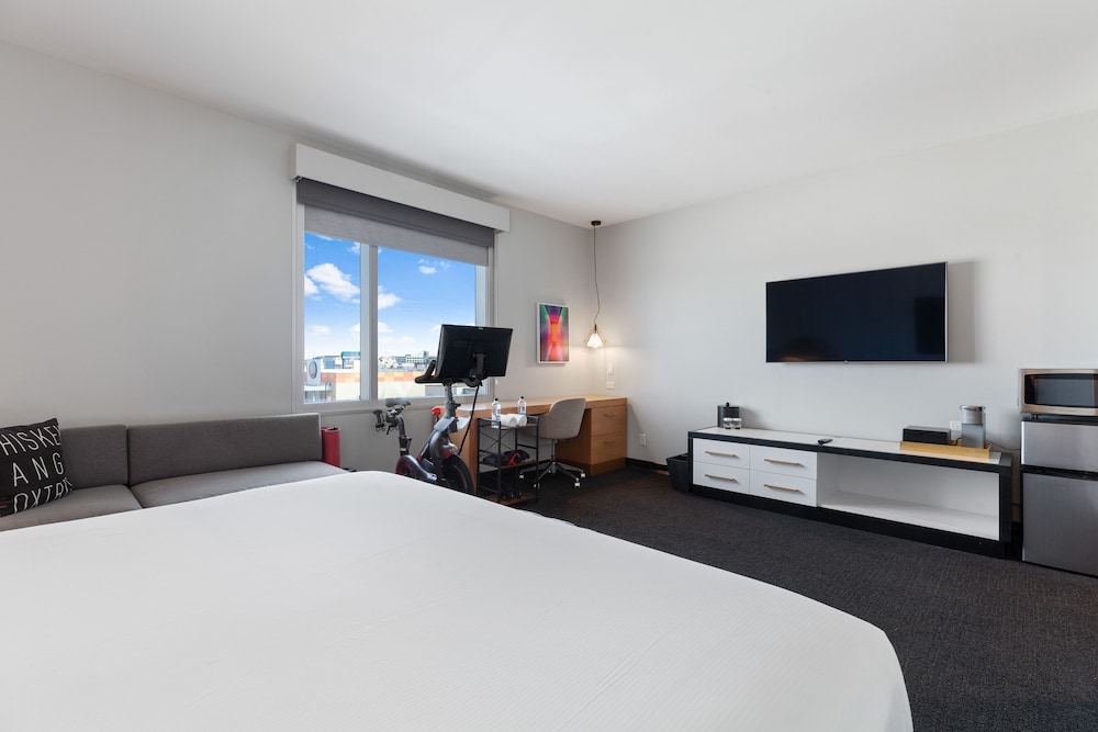 Room, 1 King Bed, Corner (w/ Peloton Bike) - Photo 1
