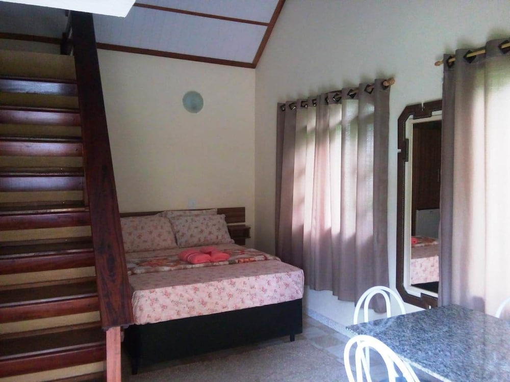 Deluxe Quadruple Room (Chalé) photo 2