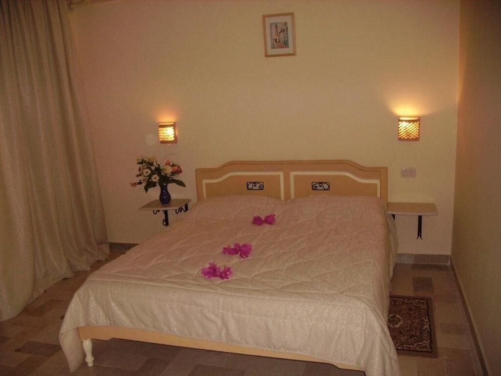 Double Room - Photo 3