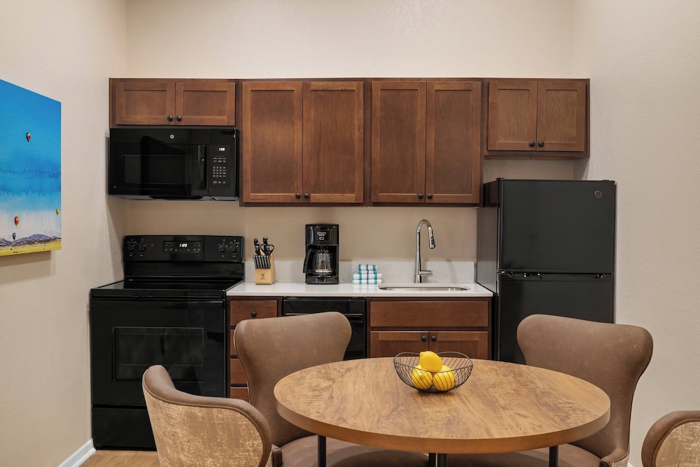 Suite, 1 Bedroom photo 3