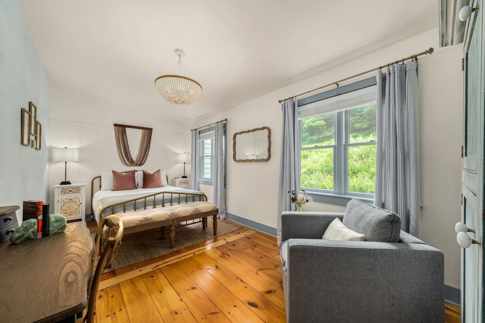 Cottage Room photo 1