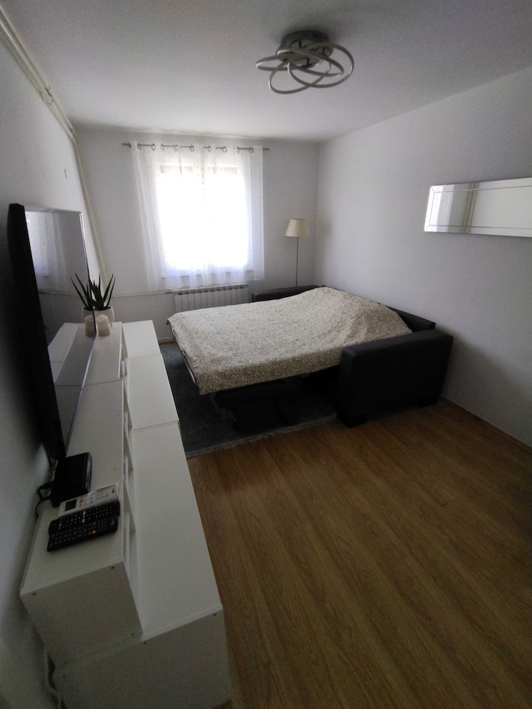 Apartment (Two Bedroom Apartment With Terrace) photo 2