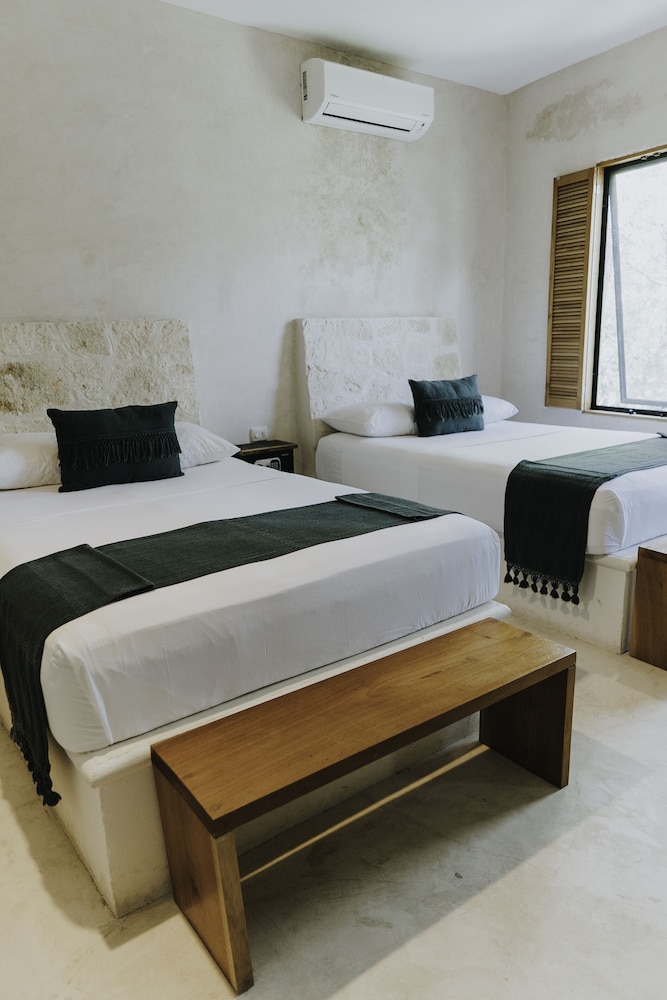 Deluxe Room - Photo 1