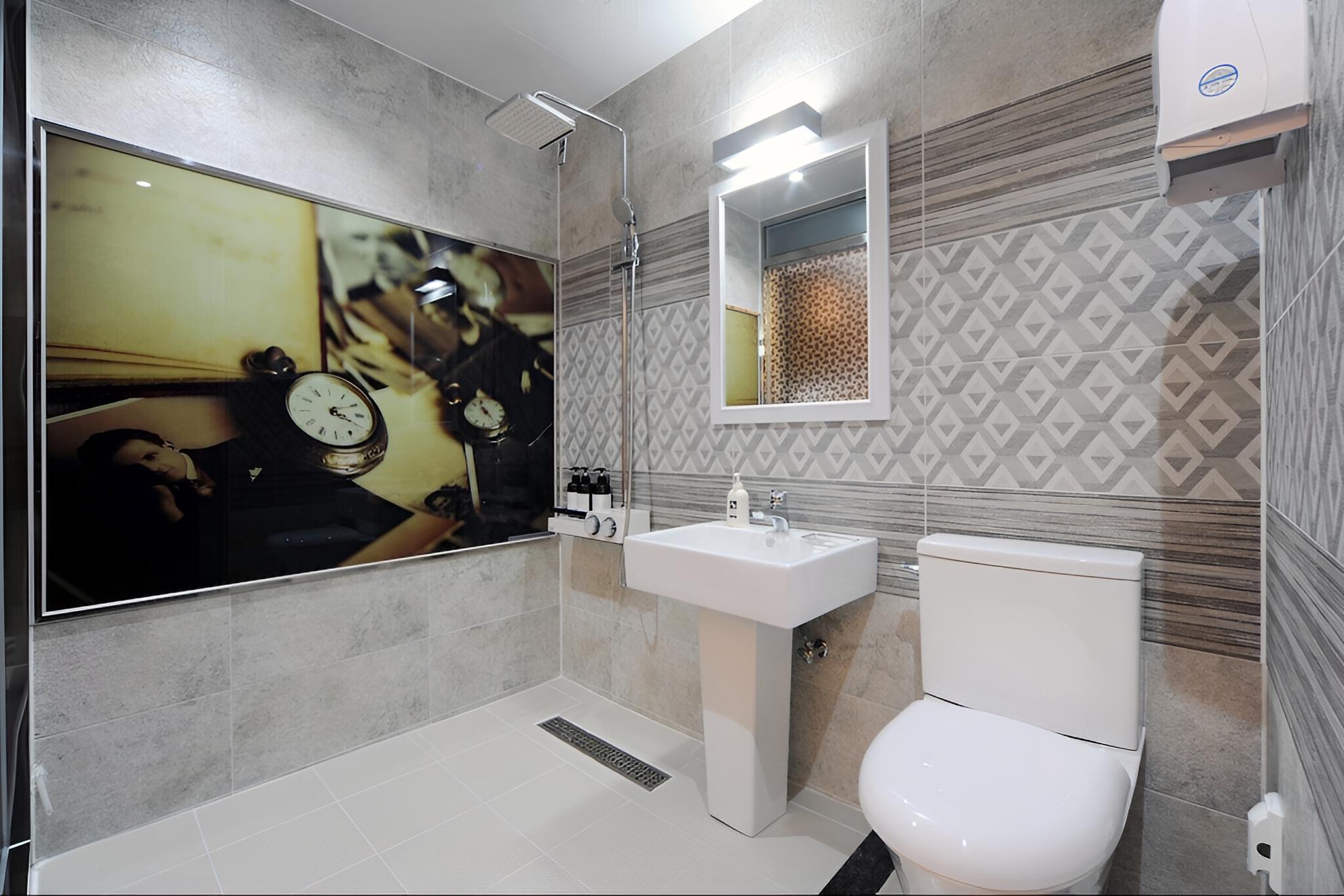 Room (Standard Room) - Photo 13