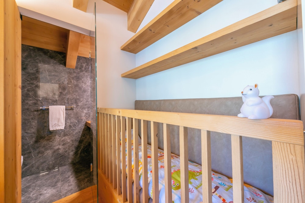 Family Apartment, Multiple Bedrooms, 2 Bathrooms (Lucia)