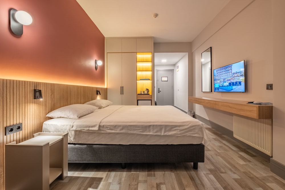 Standard Double or Twin Room, Sea View photo 1