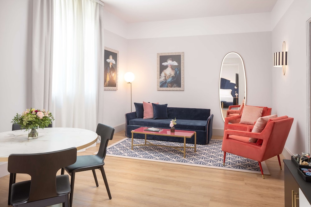 Suite, 1 Bedroom thumbnail 5