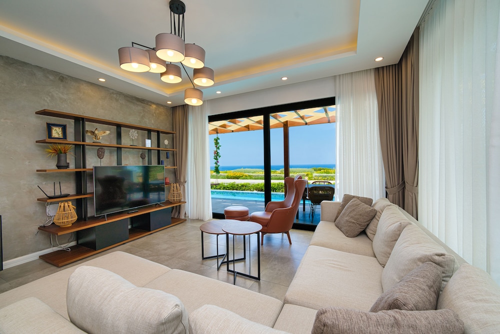 Executive Villa photo 1