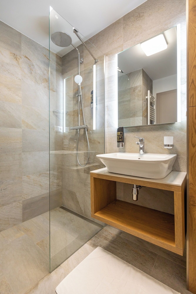 Deluxe Studio Suite photo 3