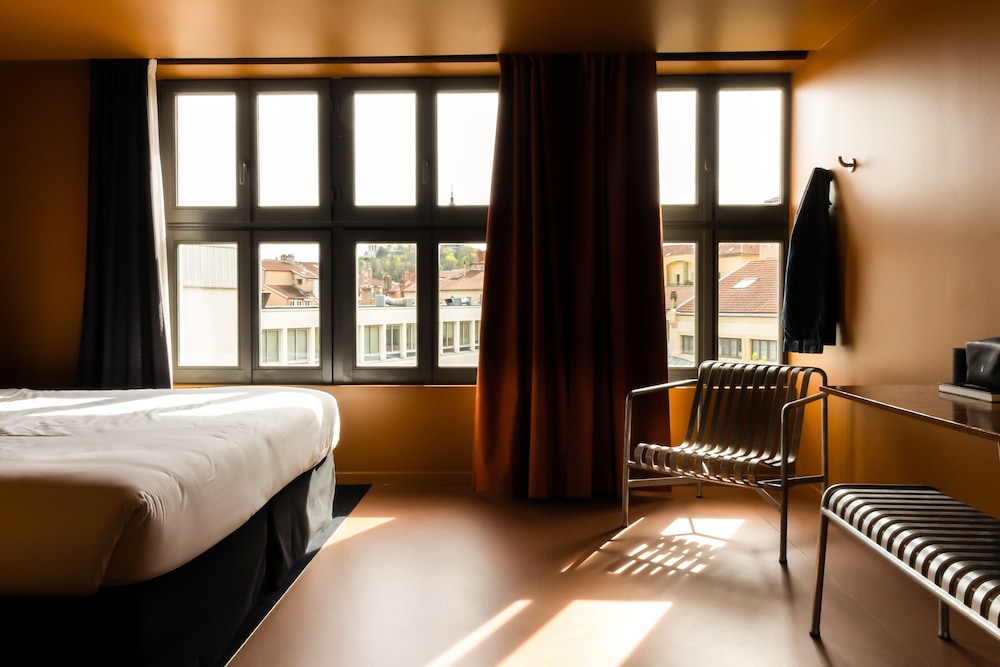 Double Room with Fourviere View - Photo 4