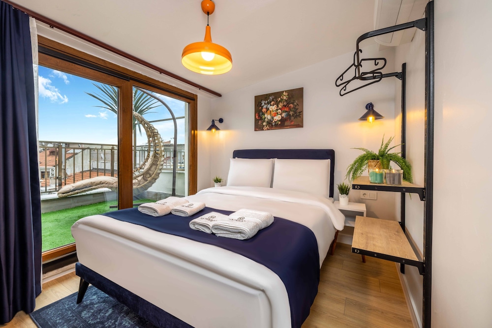 Grand Room, Multiple Beds, City View photo 1