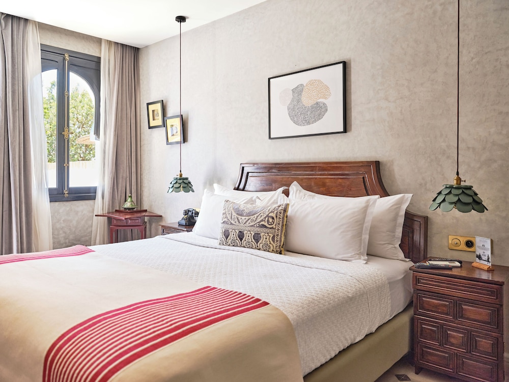 HANOI ROOM