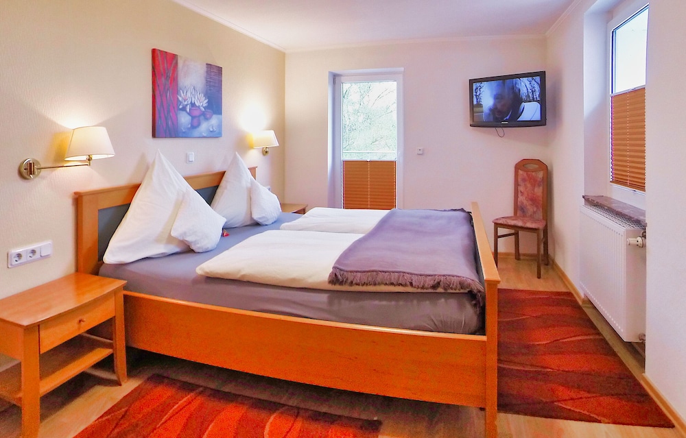 Standard Double or Twin Room, Balcony photo 2