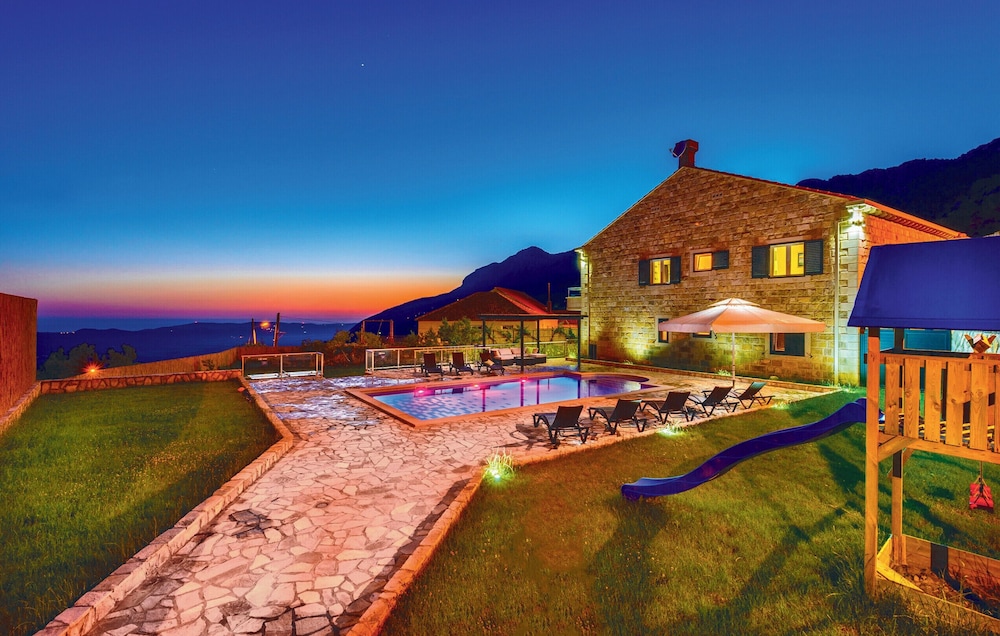 Villa (Villa Pave - Six-Bedroom Villa with T) photo 1