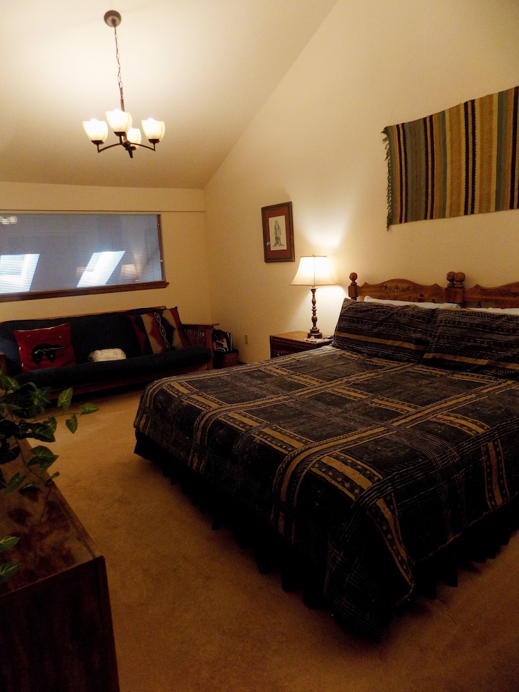 Condo, 2 Bedrooms photo 1