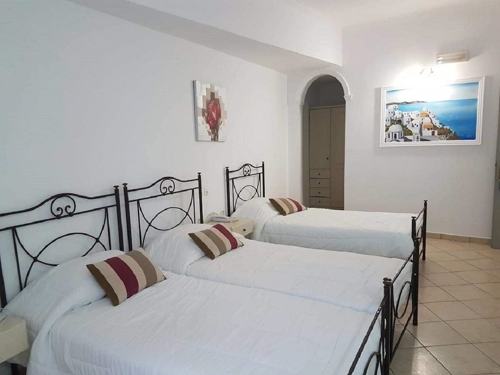 Deluxe Quadruple Suite Sea View