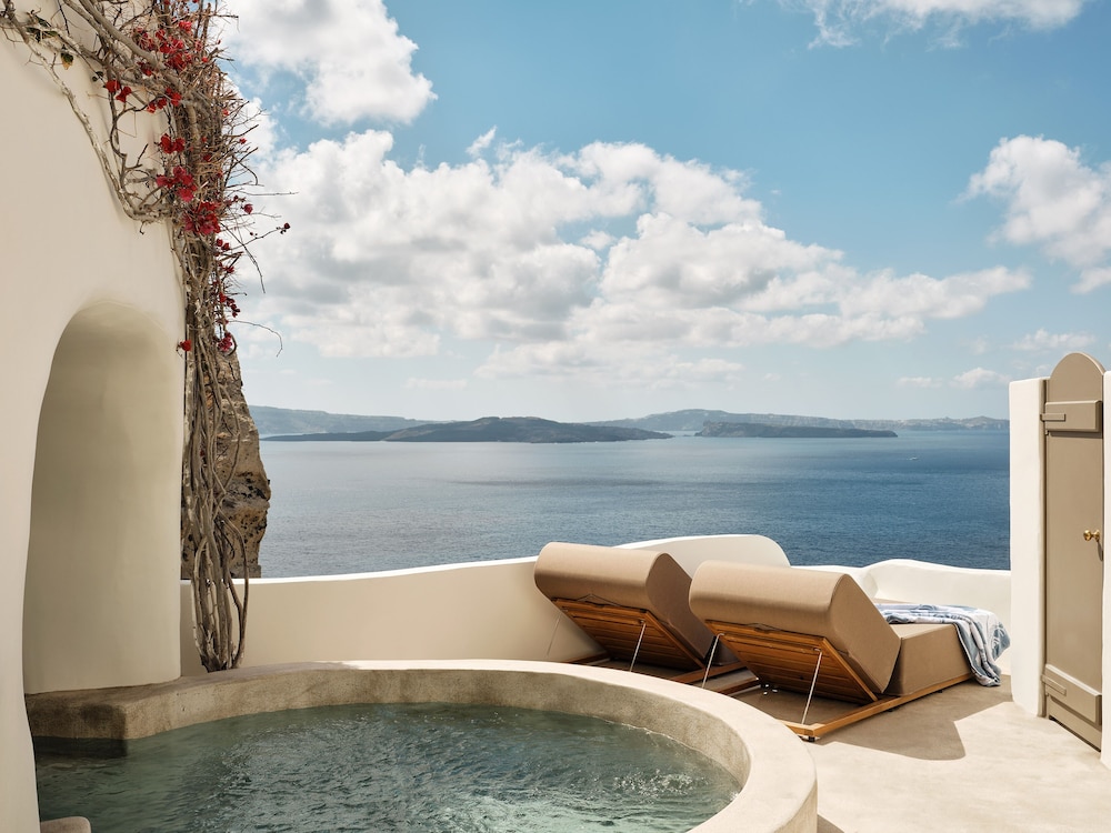Executive Suite (Cave Plunge pool)