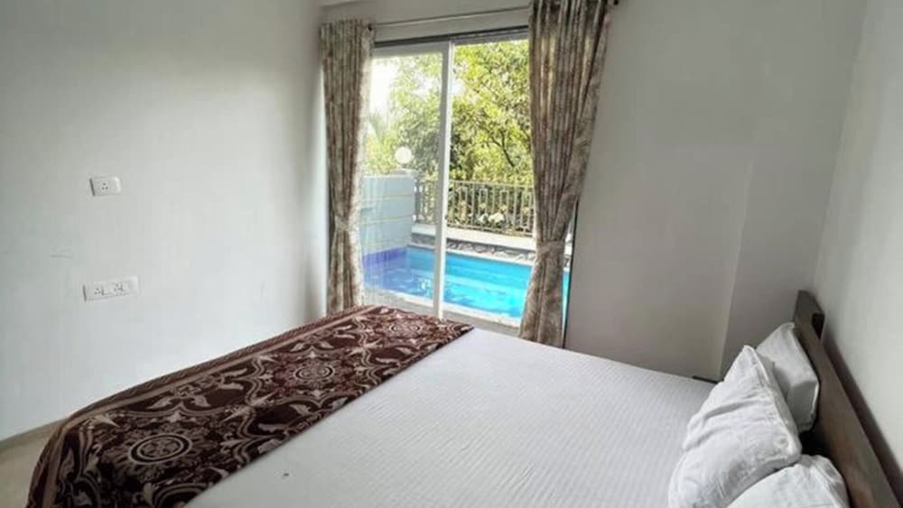 Luxury Villa photo 1