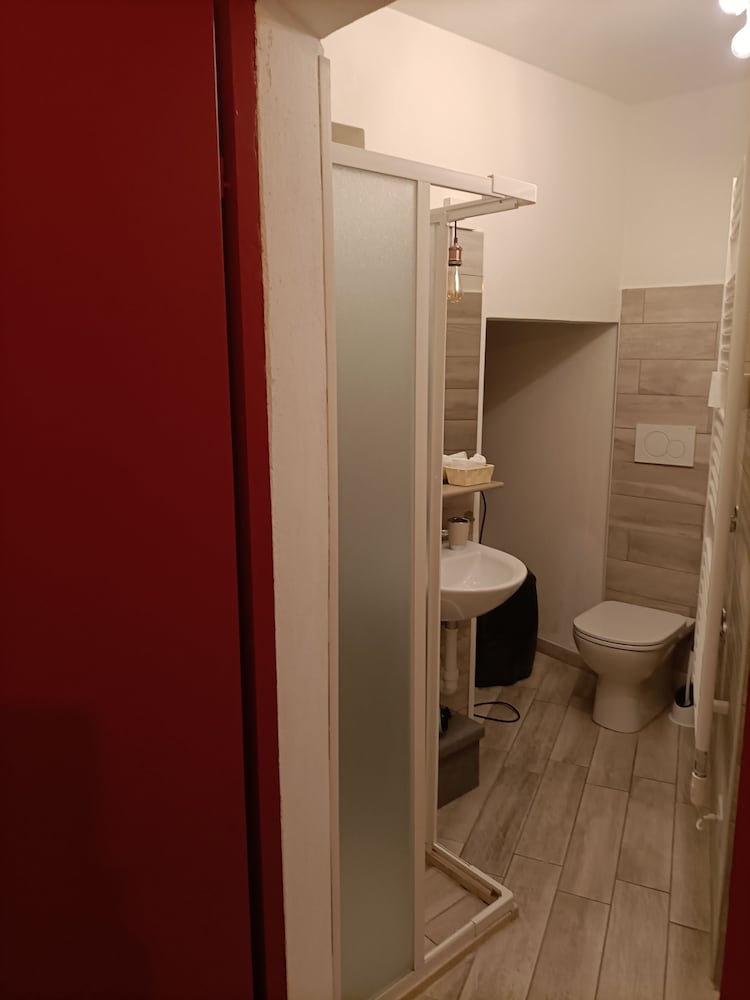 Economy Double Or Twin Room photo 2