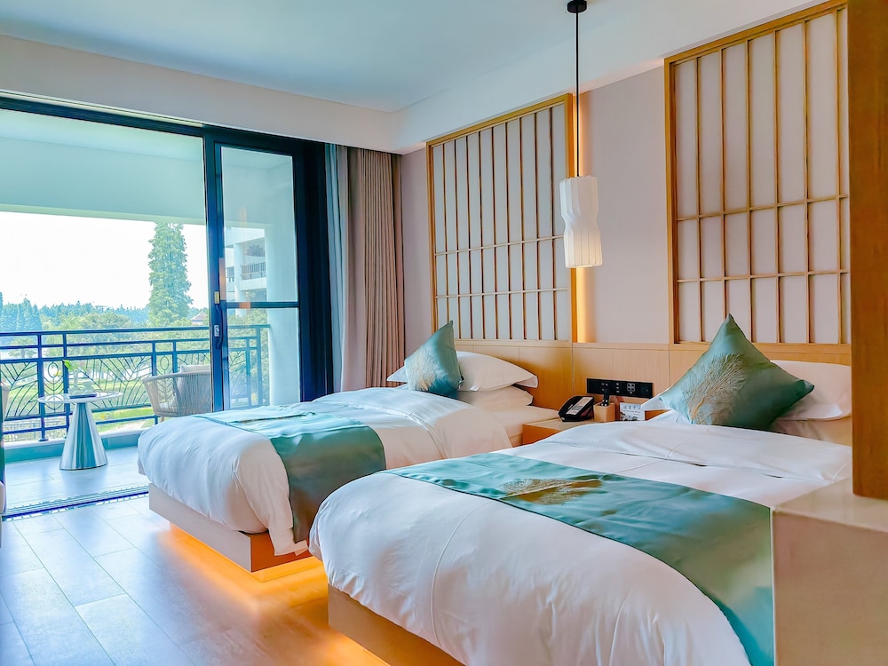 Luxury Double Room, Patio, Lake View photo 1