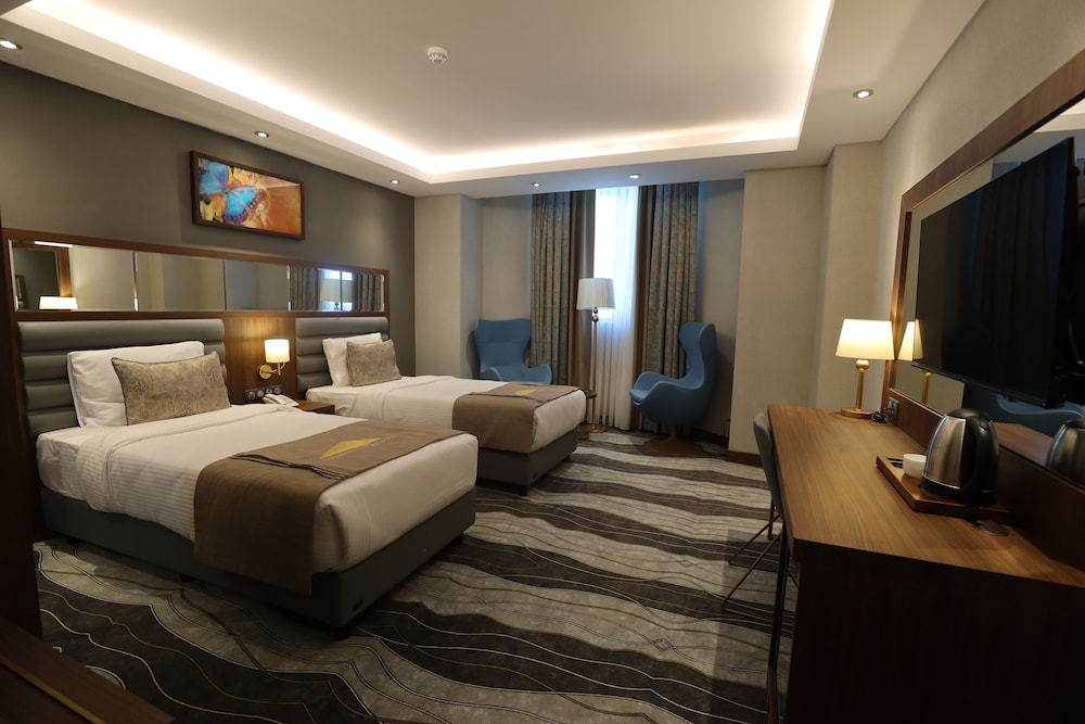 Standard Twin Room, City View