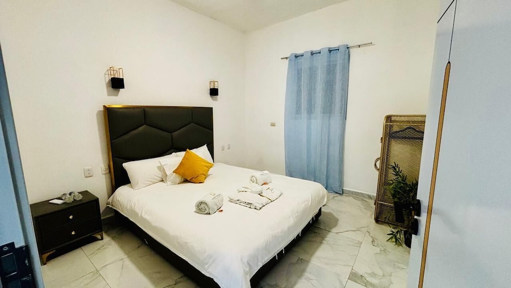 Suite, 2 Bedrooms, Terrace, Lake View