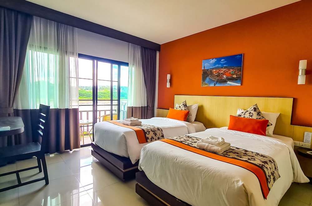 Resort River View - Photo 11