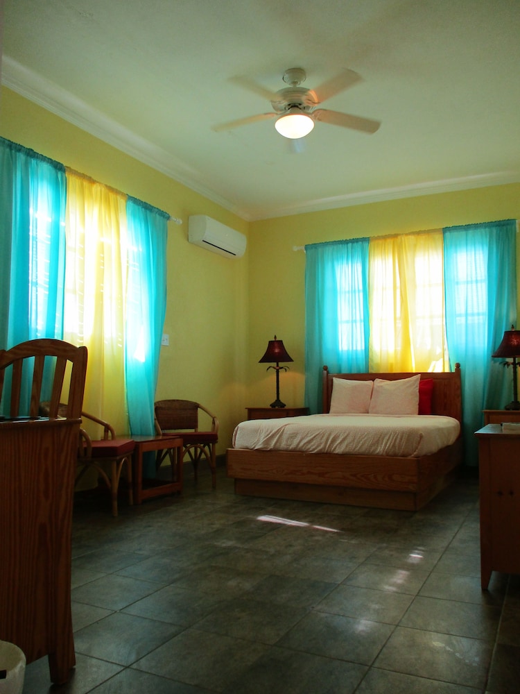Signature Room, 1 Double Bed, Private Bathroom, Partial Sea View