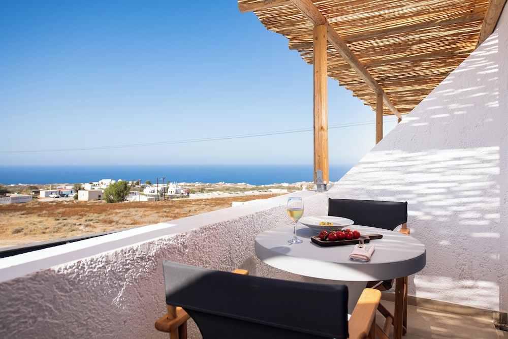 Loft Style Suite with Panoramic View photo 2