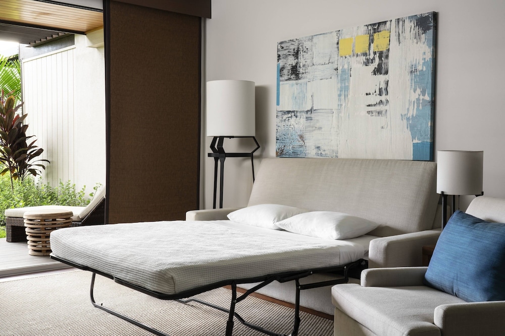 Na Hale Oceanfront 2 Bedroom Suite, Balcony